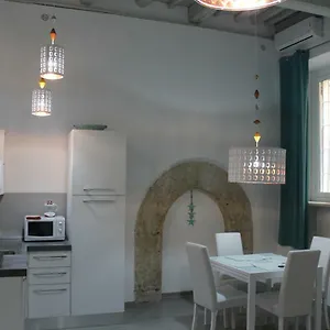 La Corte Di Aretusa Italie